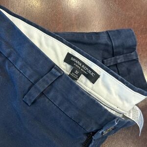 Banana Republic Men's Navy Aiden Shorts